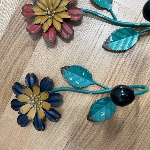 Metal Floral Hanging Hooks Jacket Coat Key Hanger Rustic Chic Blue Red - Picture 3 of 5